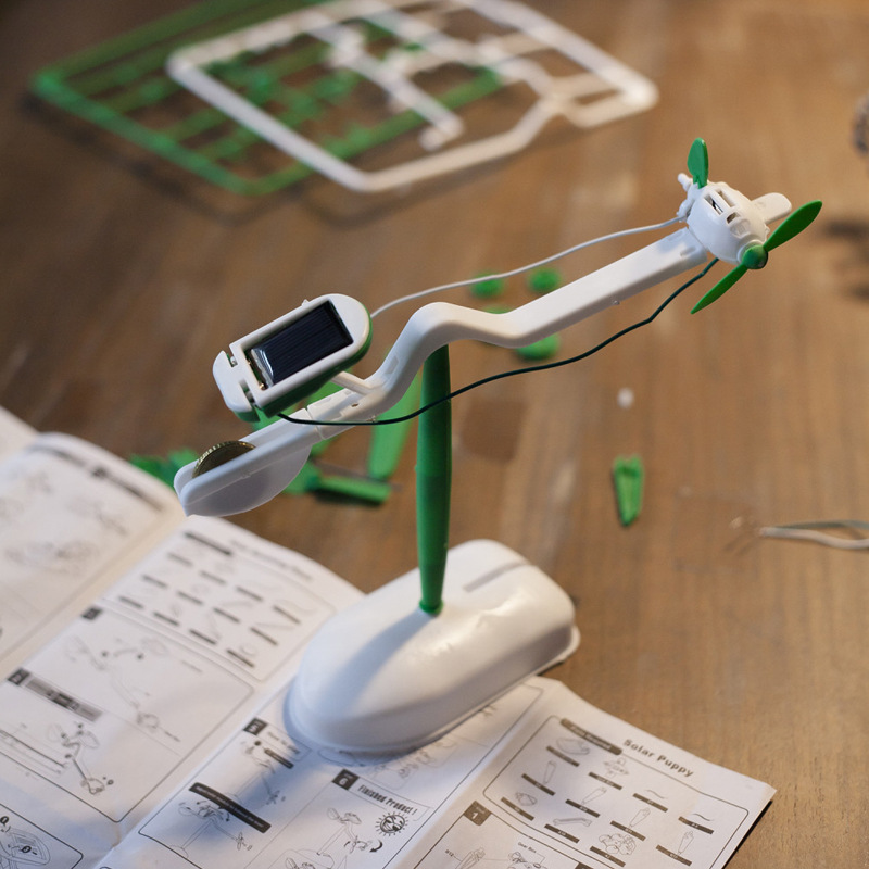 6-in-1 太陽光発電ロボットキット組み立て船ファン風車車 - Electronics Gadgets For Kids のレビューと価格